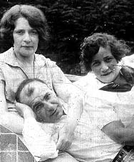 Betty & Dave Braunstein with Sophie Perlman