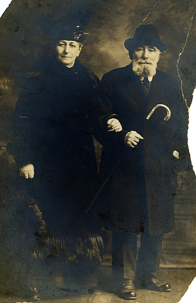Fredricka and Lazar Perlman in New York
