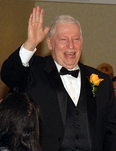 Larry Perlman (2008)
