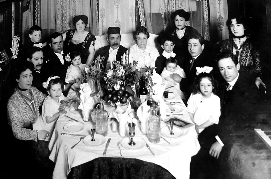Miller Family Seder (1916)