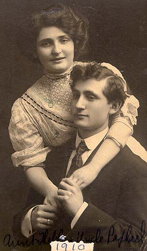 Rafael Perlman with sister Theckla (1910)
