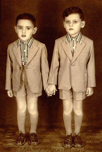 Benjamin and Moyses Resnitzky (young boys)