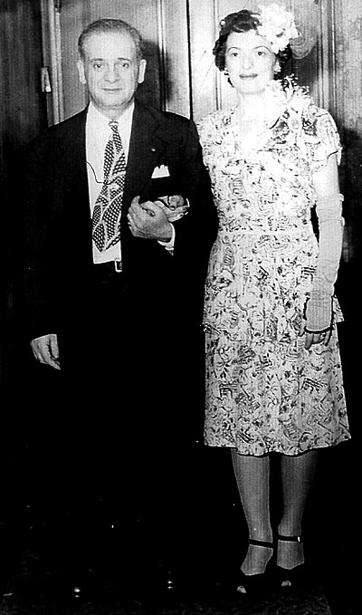 Itche Kloss and Dorothy Seibel at her wedding (1945)
