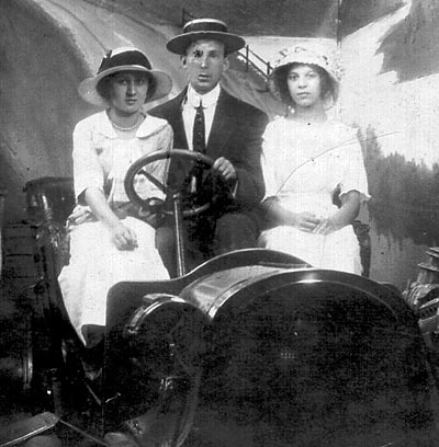 Jean & Phil Bilsky with his sister Eva