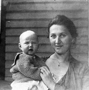 Jenny Pet with baby Helen