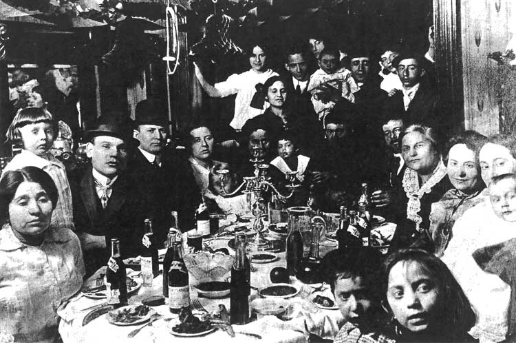 Kalman & Esther Bilsky with family (1914)